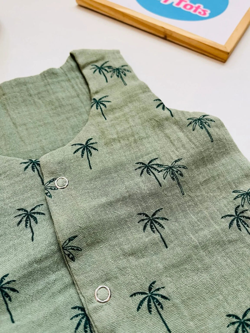 Crinkle Muslin Vest – With cute palm tree