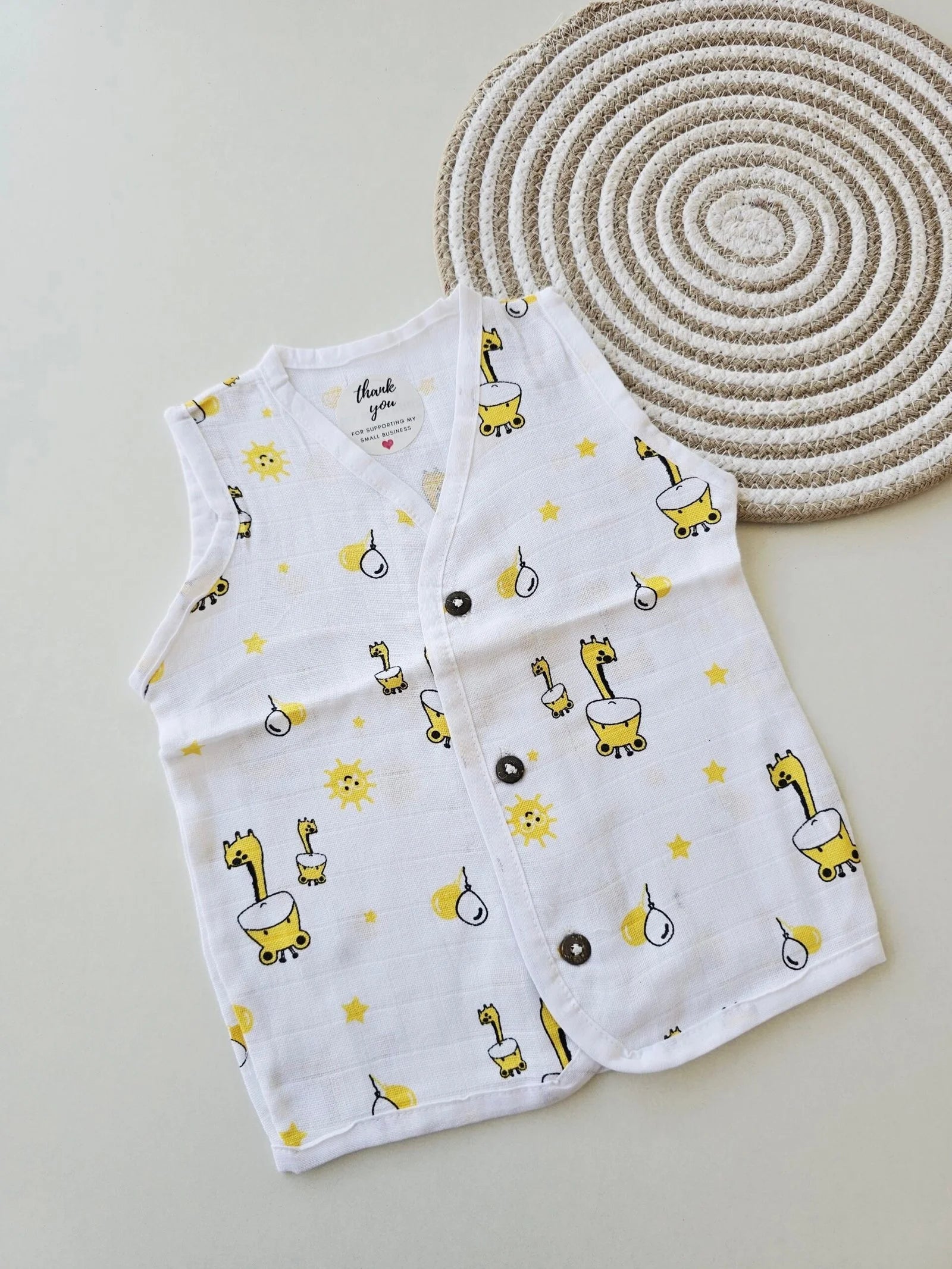 Giraffe – Muslin Button Jabla