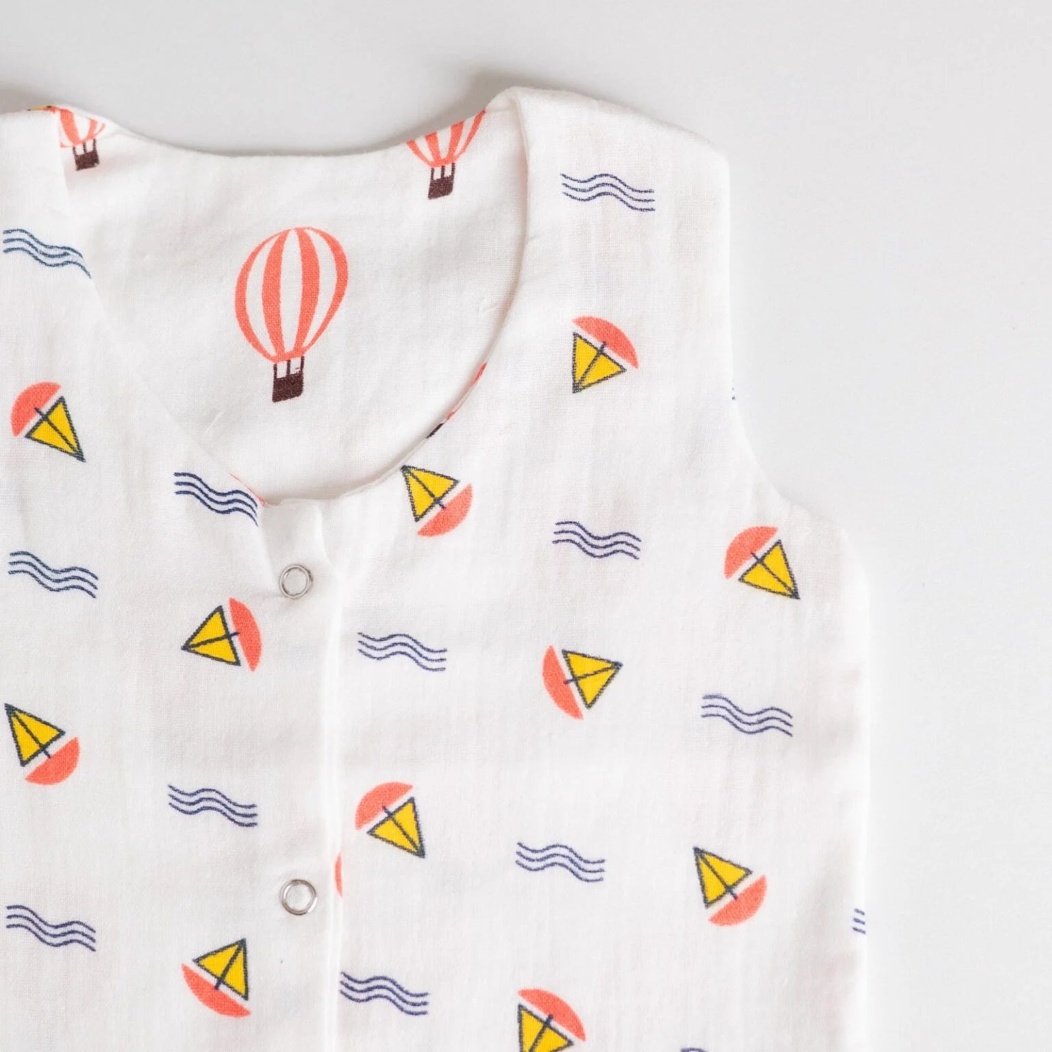 Reversible Muslin Baby Jabla — Boat / Parachute Print