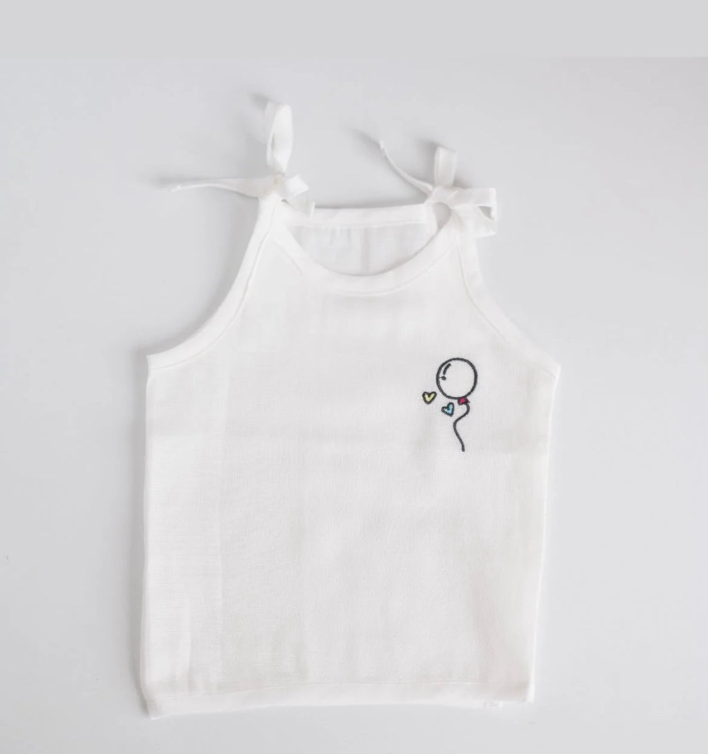 White Muslin Knot Jabla with Balloon Embroidery – 100% Cotton for Newborns