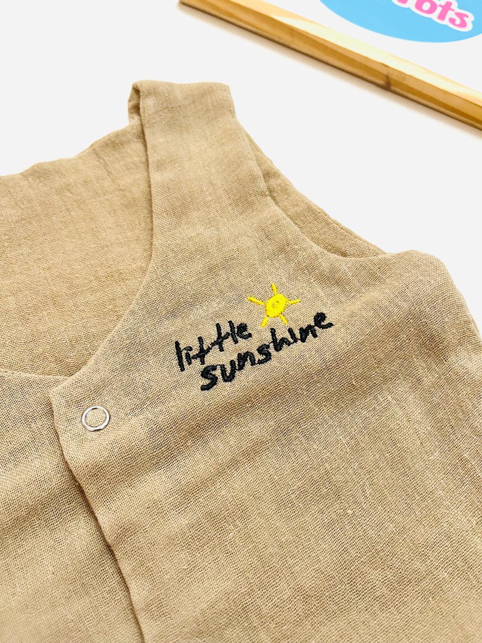 Crinkle Muslin Vest – With Little Sunshine Embroidery(Sand Beige)