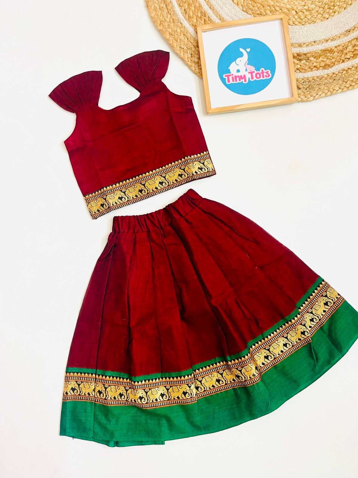 Narayanpet - Red with Green - Image 2